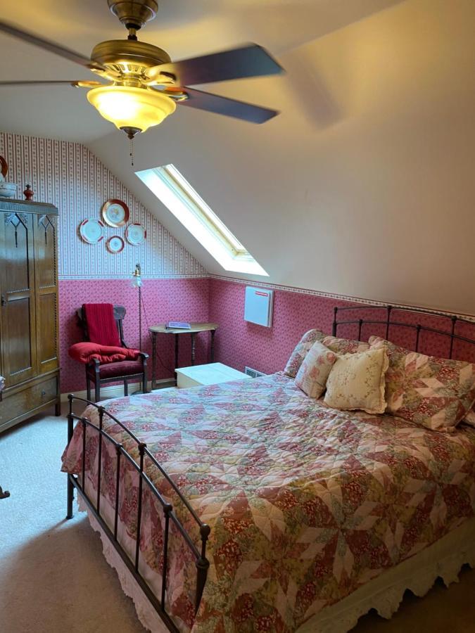 B Street House Inn Вирджиния-Сити Экстерьер фото